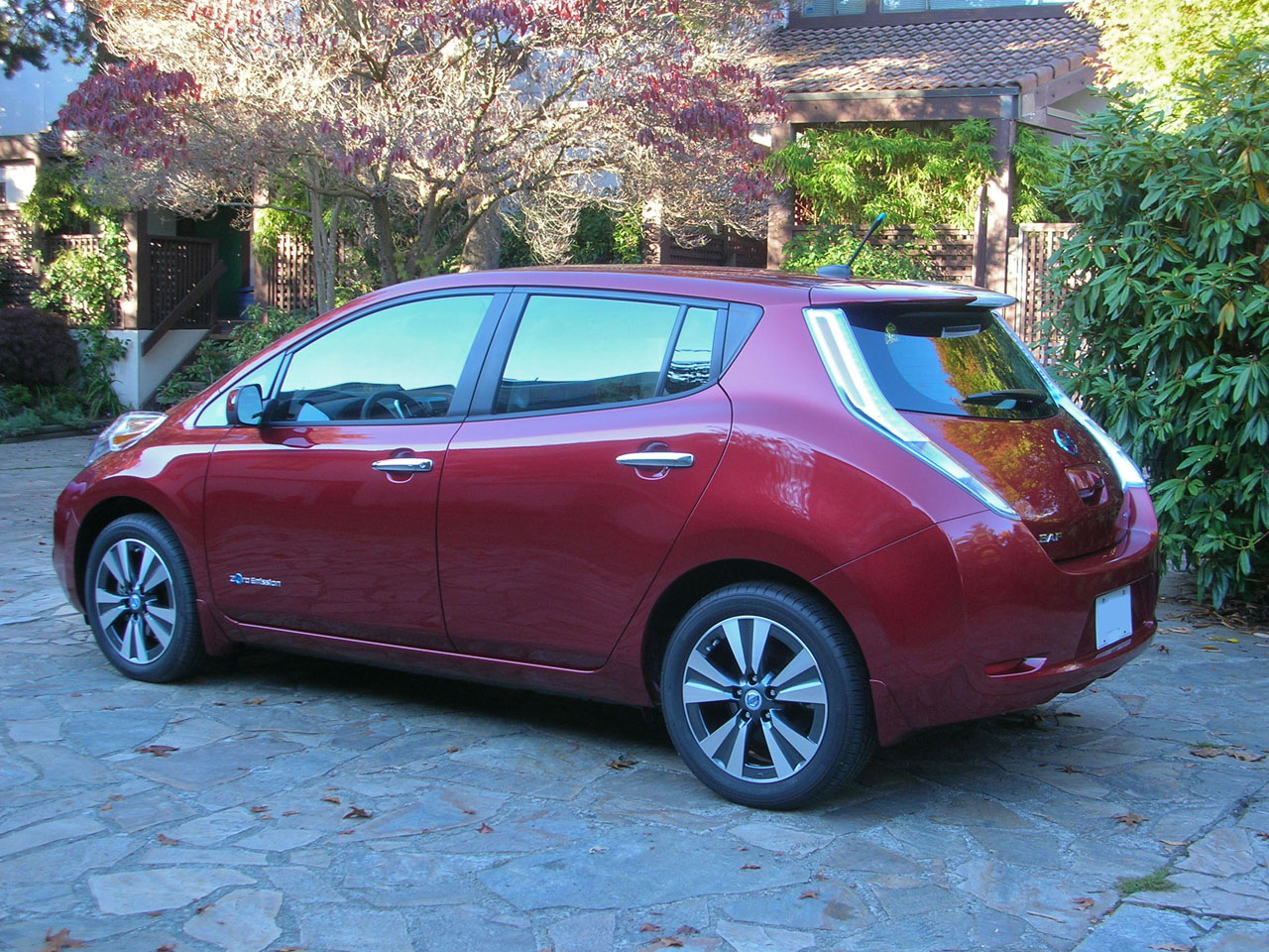 Where can you plug in a nissan leaf