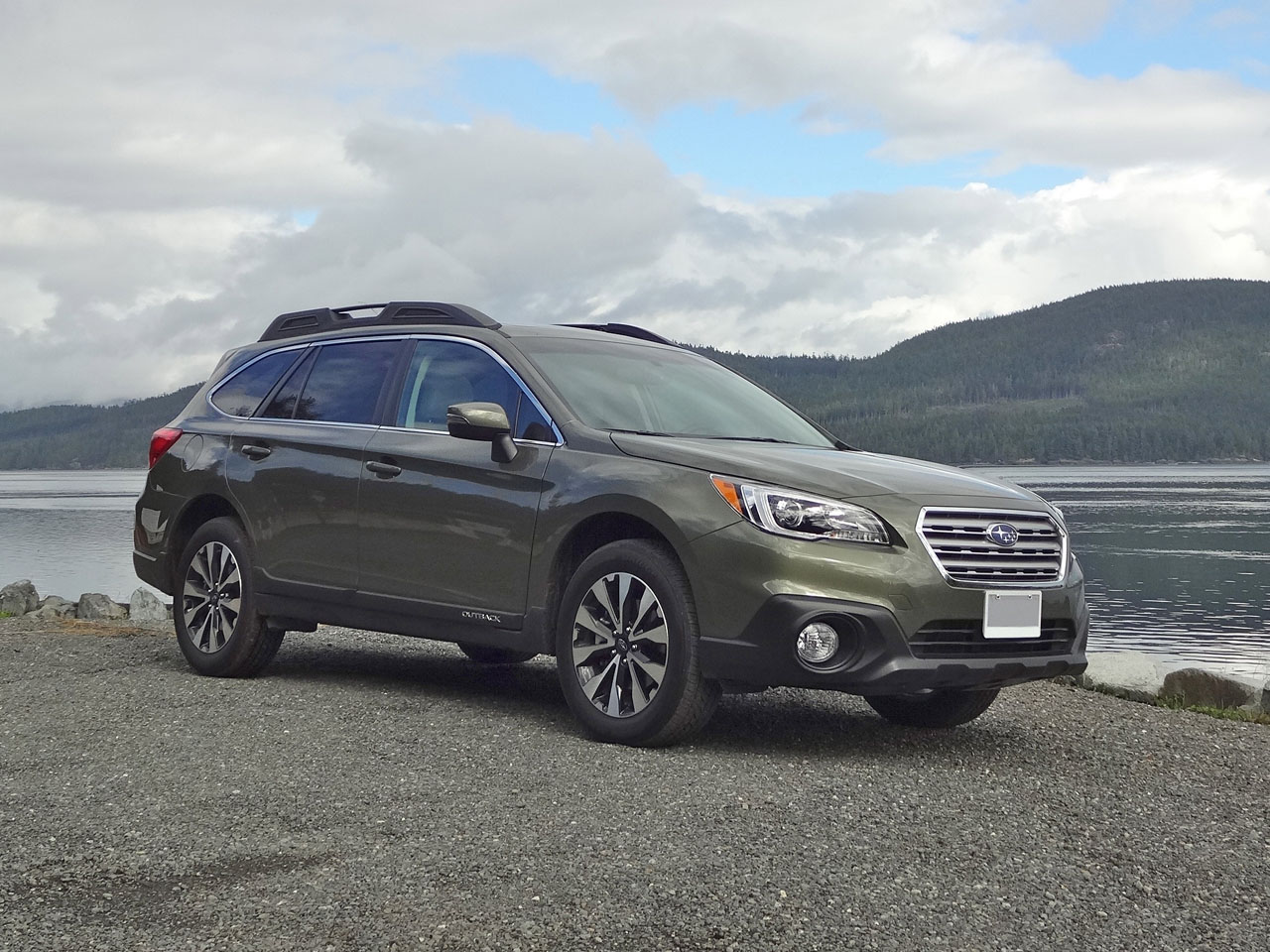 2015 Subaru Outback Limited 2.5i Road Test Review  CarCostCanada