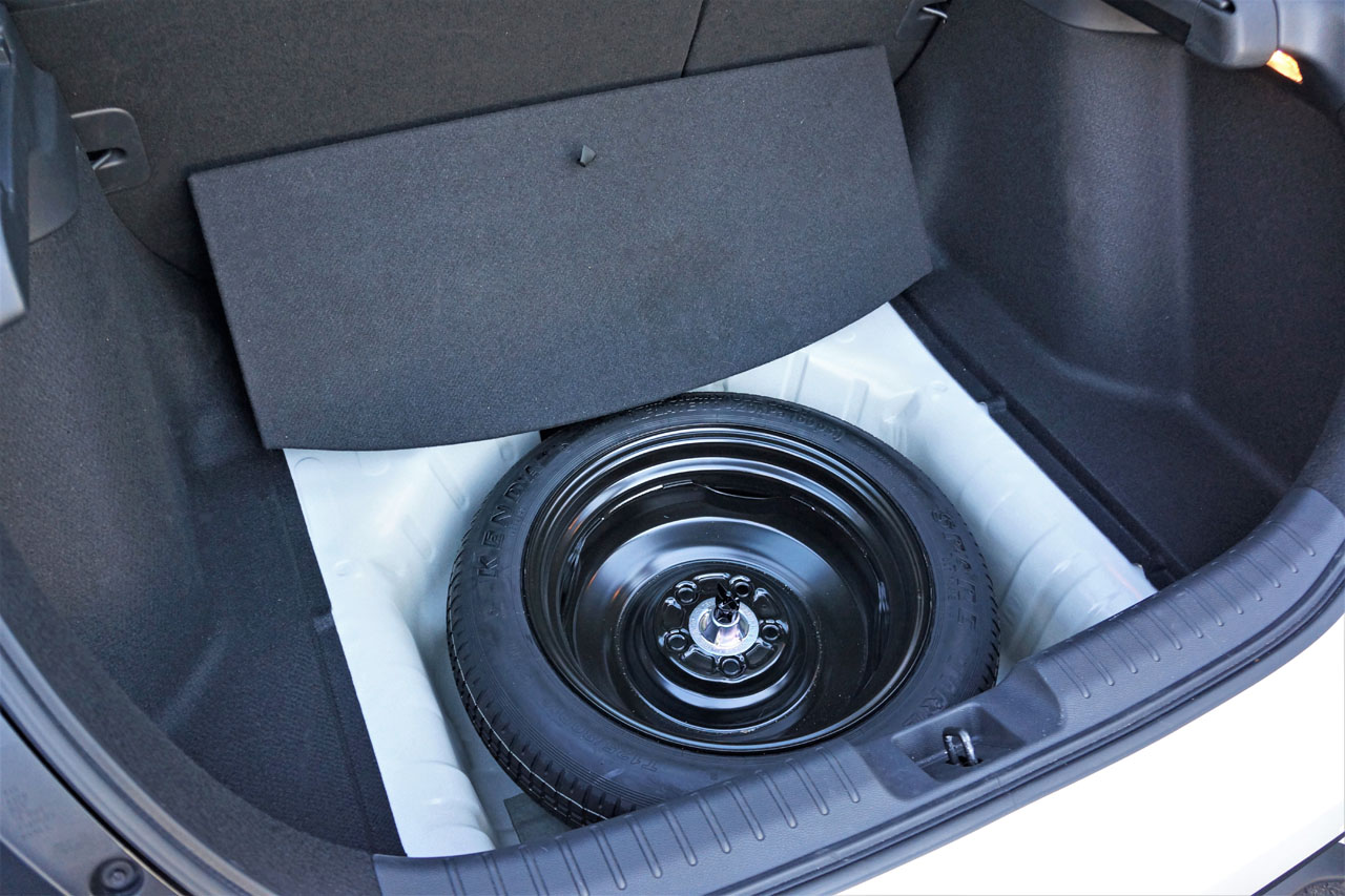Gallery_17_honda_civic_hatchback_lx_07500.jpg