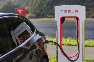 tesla-electric-car-comparison