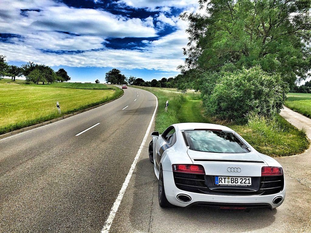 Audi-R8-Summer-Vehicles
