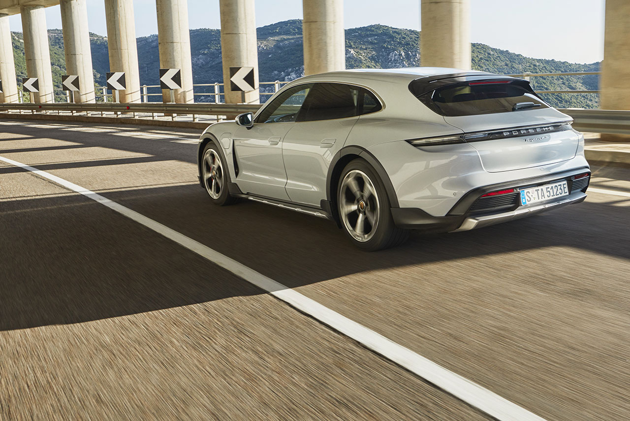 2021 Porsche Taycan Cross Turismo