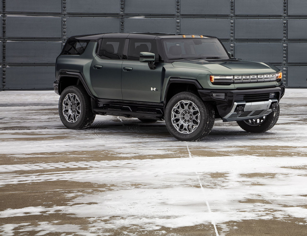 2024 GMC Hummer EV SUV